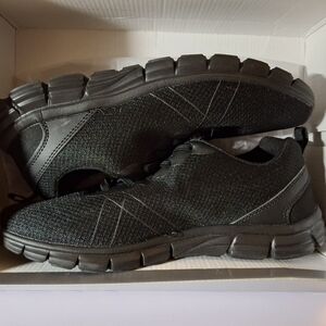Catherines Black Comfort Shoes NIB